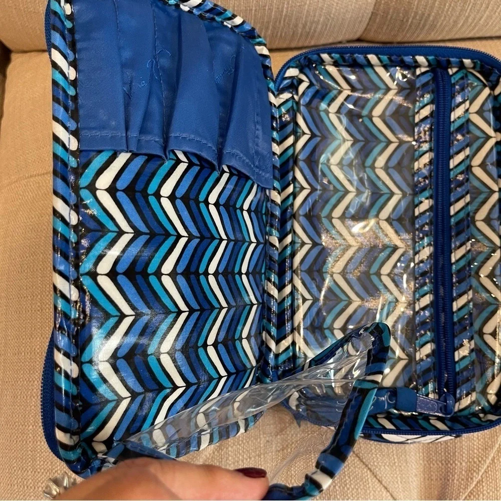 Vera Bradley Blue and Black Tools-and-brushes
